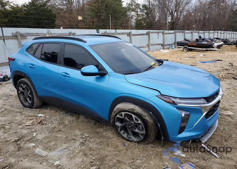 2025 Chevrolet Trax 1Lt z USA, uszkodzony, nr VIN KL77LHEP4SC122451